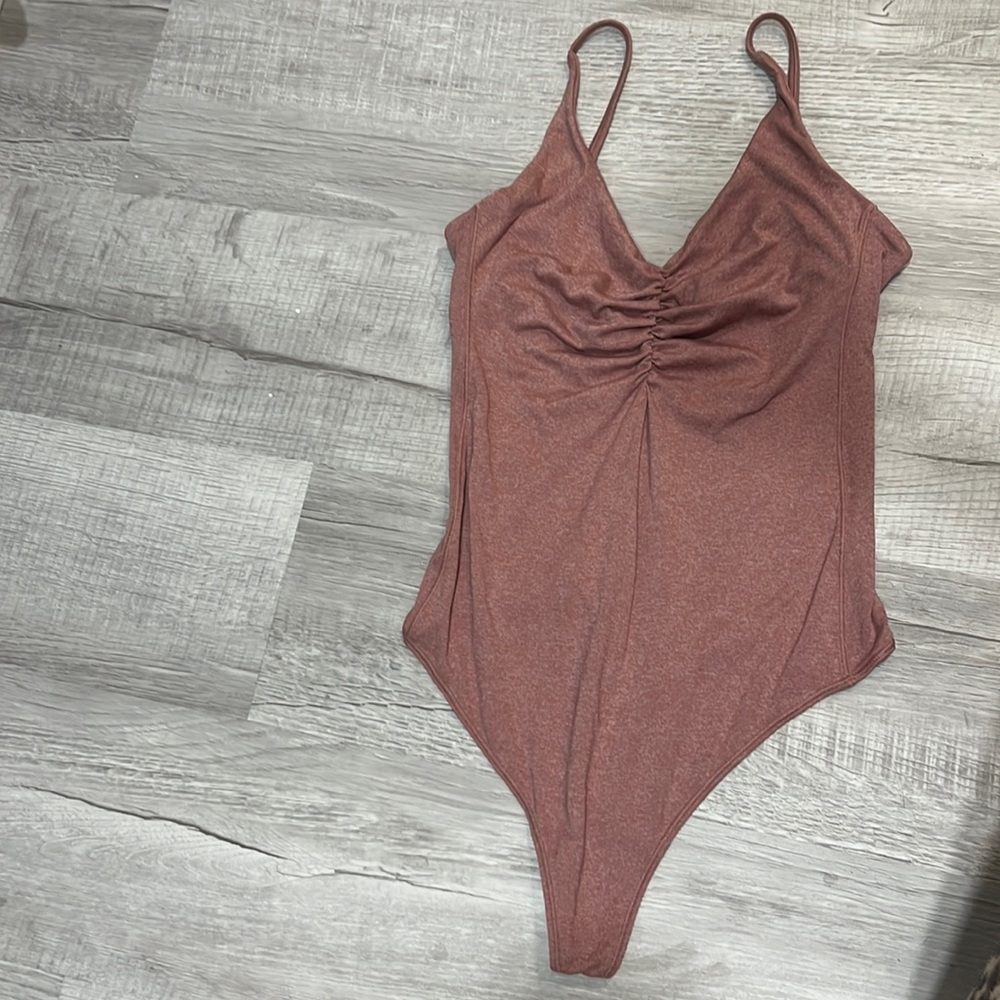 Lululemon body suit